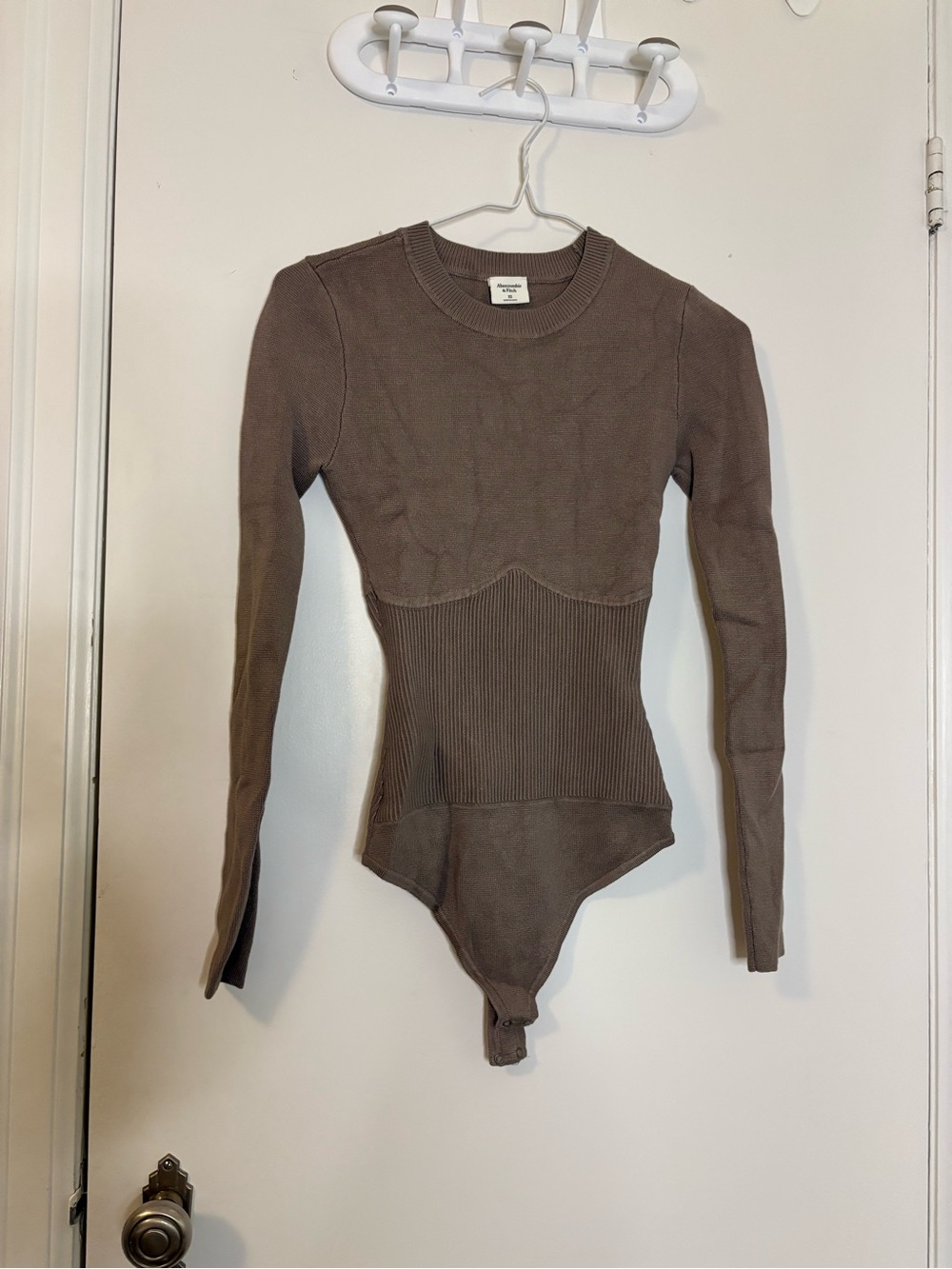 Abercrombie & Fitch XS Taupe Ribbed Crewneck Sweater